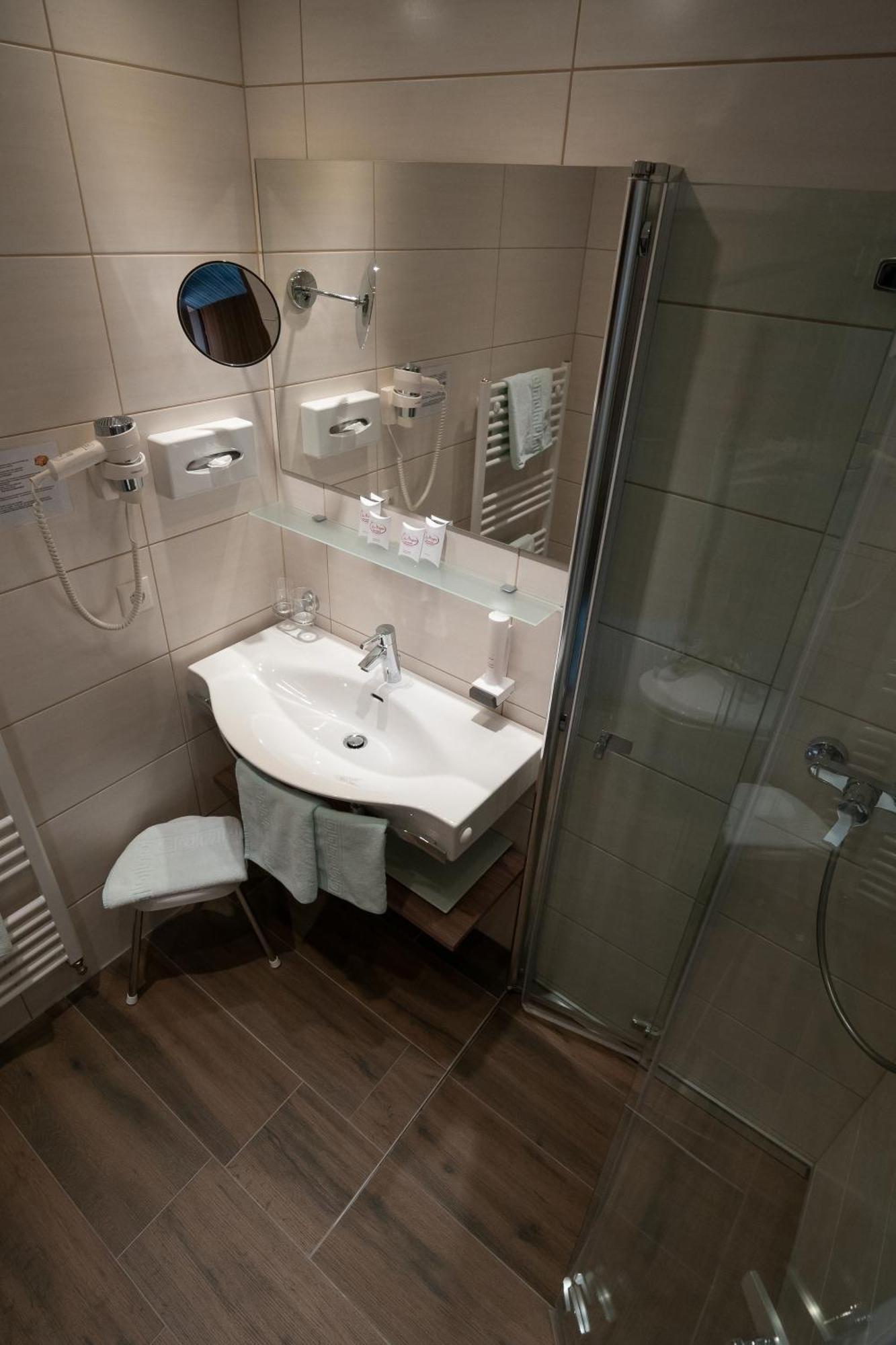 Hotel Wagner オーバータウエルン 部屋 写真