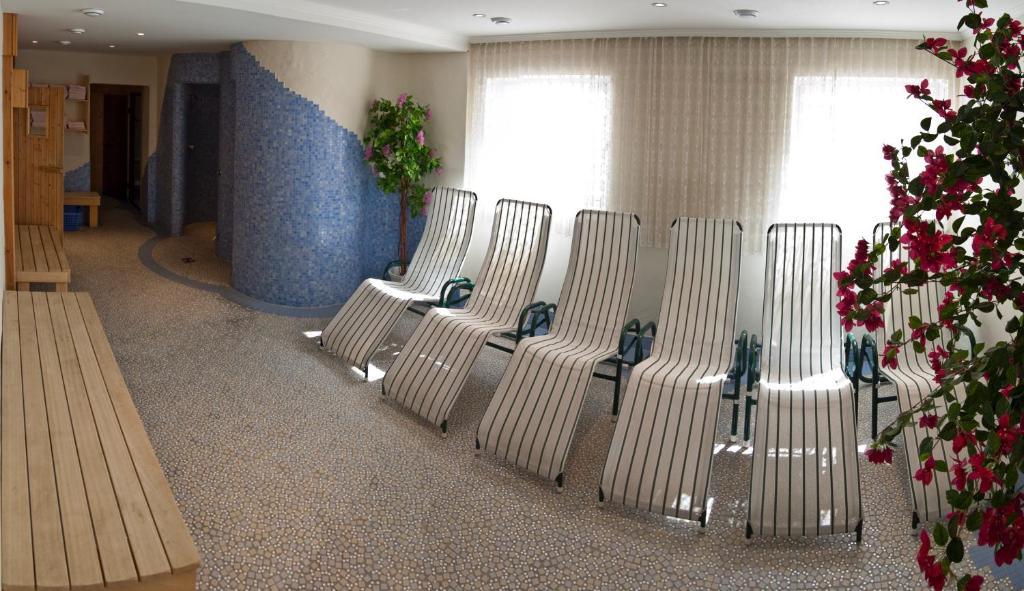 Hotel Wagner オーバータウエルン エクステリア 写真